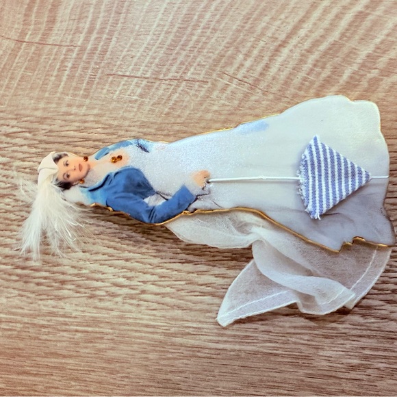 Vintage Bradford exchange gone with the wind the mill dress Christmas ornament - Picture 3 of 10